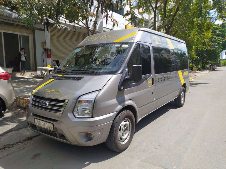 Hang-xe-nhat-doan-limousine-tuyen-sai-gon-da-lat