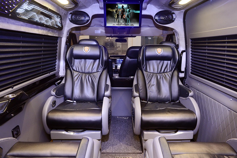 Khoang-noi-that-cua-vy-van-limousine